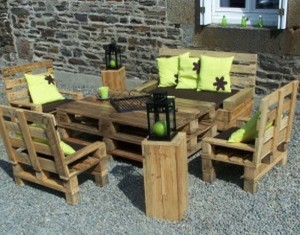 Recycled Wood Pallet Garden Furniture