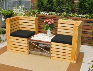 Recycled Wooden Pallets Furniture for Patio Decor