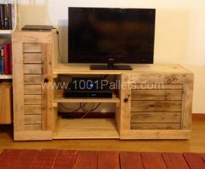 Wooden Pallet TV Stand