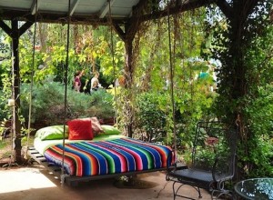 DIY Pallet Swing