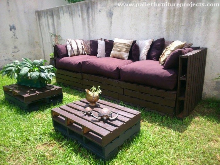 Pallet Sofa with Coffee Tables