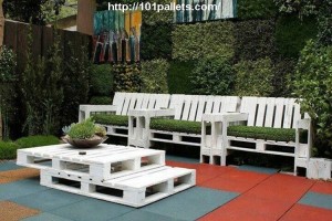 Recycled Pallet Garden