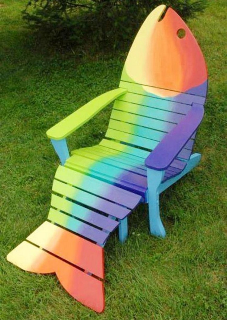 Colorful Pallet Adirondack Fish Chair