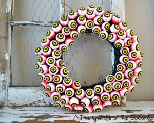 Spooky Eyeball Wreath