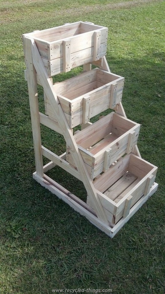 Creative Things to do with Wooden Pallets | Recycled Crafts
