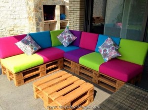 Pallet Sofa with Table