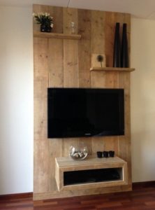 Pallet Wall LED Stand