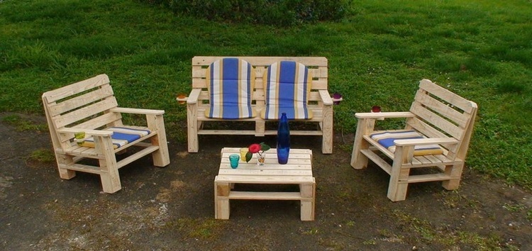 Pallet Wood Outdoor Furniture