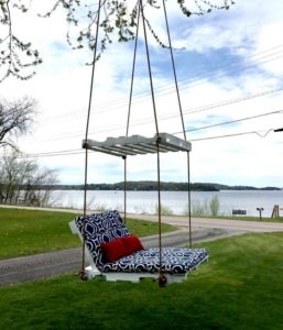 Pallet Garden Swing Chair