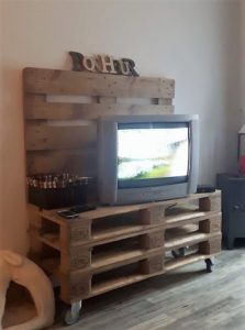 Pallet TV Stand Media Table