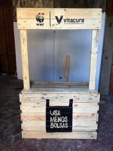 Wood Pallet Bar