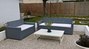 Pallet Couches and Table