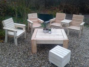 Pallet Outdoor Furniture Set