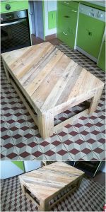 Recycled Pallet Table