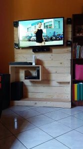 Pallet Media Unit