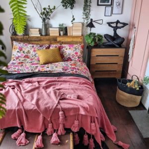 Bohemian Style Beautiful Bedroom Design (32)